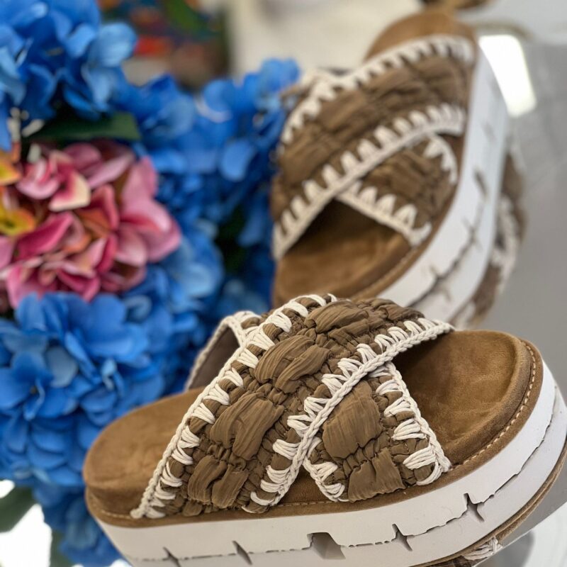 Mou Fabric criss-cross bio sandal