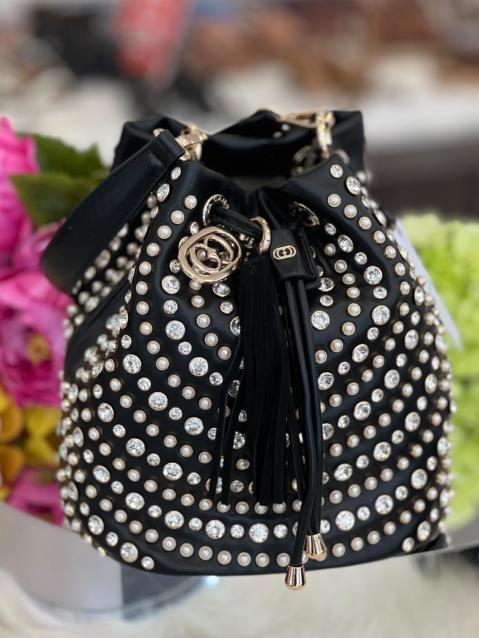 La Carrie andromeda bucket pu leather