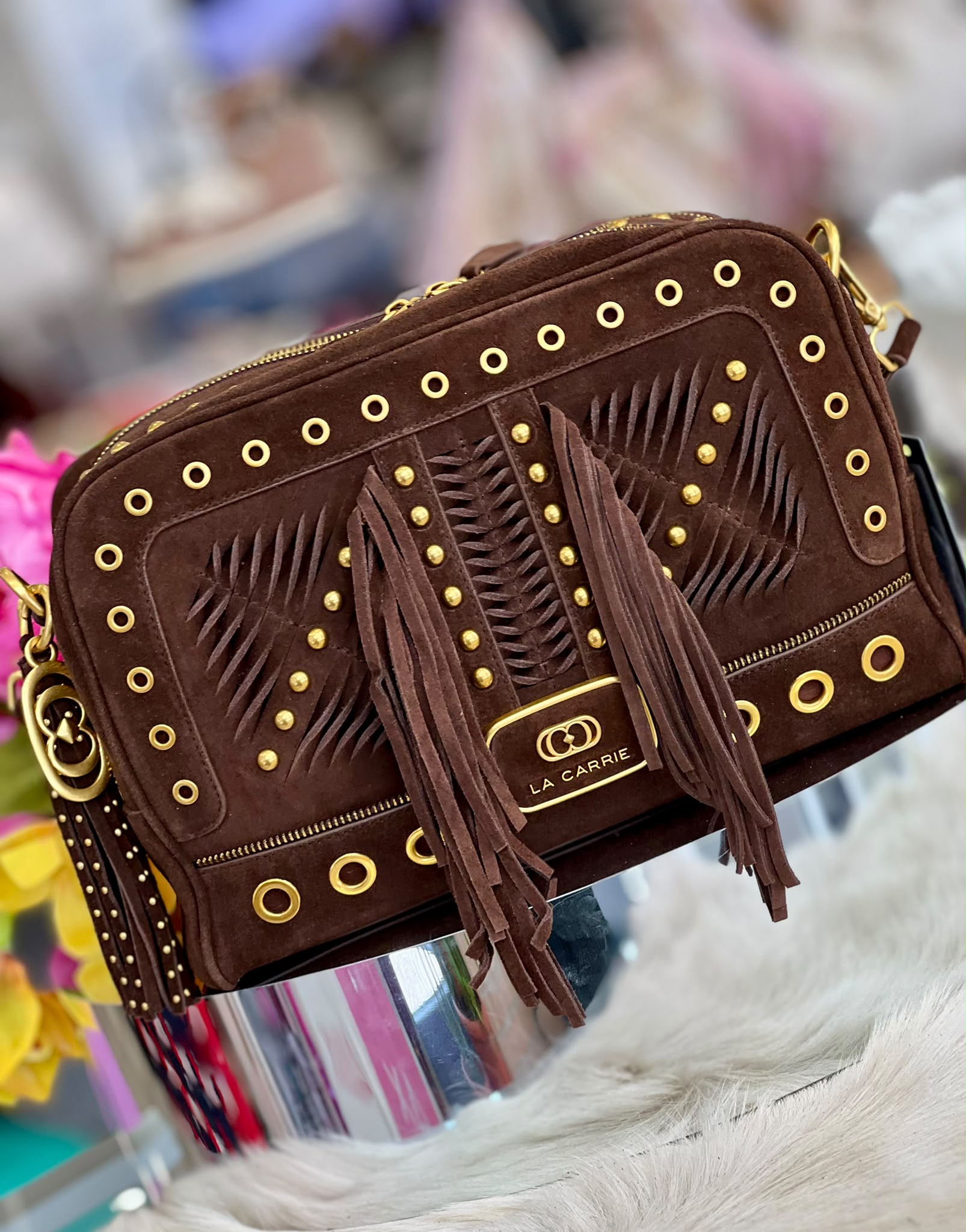 La Carrie apallosa box bag suede