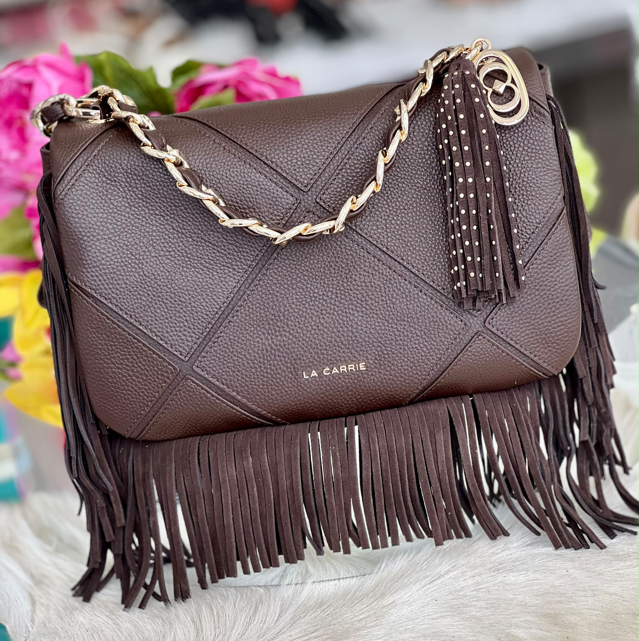 La Carrie isabel with fringes big shoulder bag
